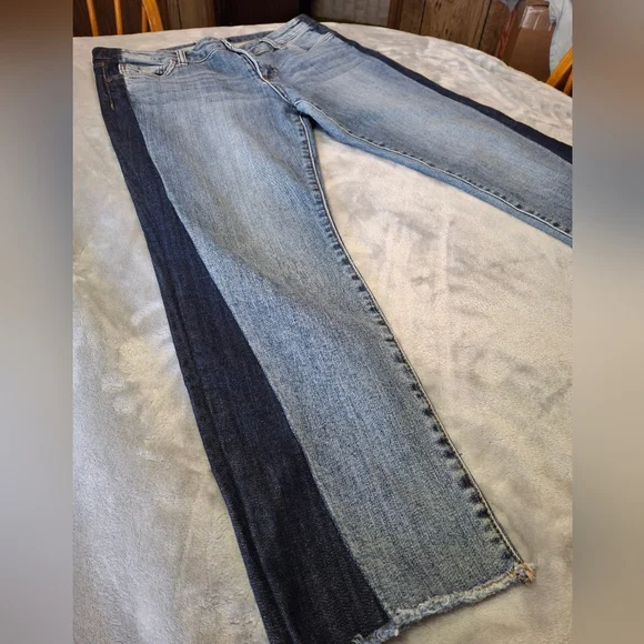 Kut from the Kloth Blue Ankle Cropped Jeans with Skinny Fit - Picture 3 of 10